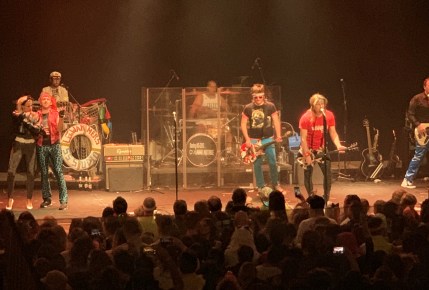 20190210_040119995_iOS